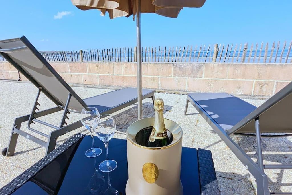 Appartement Pour 3 Personnes Sur La Plage Les Pieds Dans Leau Plonévez-Porzay Exteriör bild